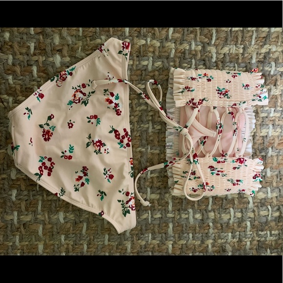 Floral bathing suit - Picture 2 of 2